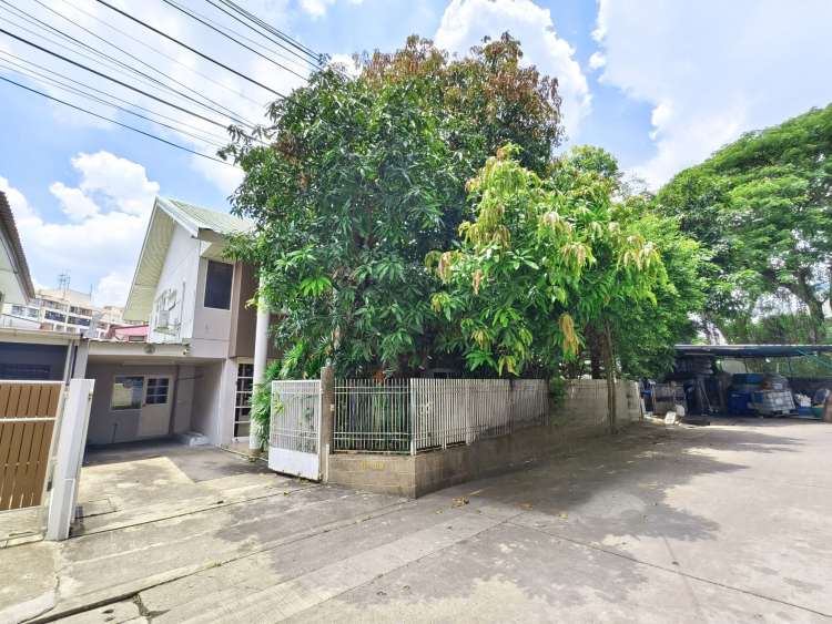 兰都甘亨内区 三层独栋别墅，占地400平米，3卧3卫，闹中取静 空房交付