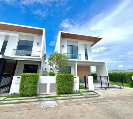 Bangkok, Samut Prakan, Thailand｜Como Bianca II Bangna Townhouse｜3BR 3BA 174㎡ Monthly Rent 57,000 THB