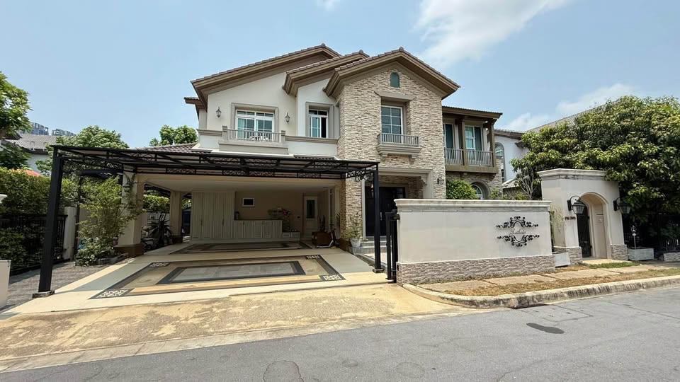 4-Bedroom 5-Bathroom Detached House for Rent at Nanthawan Bangna Km.7, Bang Na, Bangkok | 200,000 THB/Month
