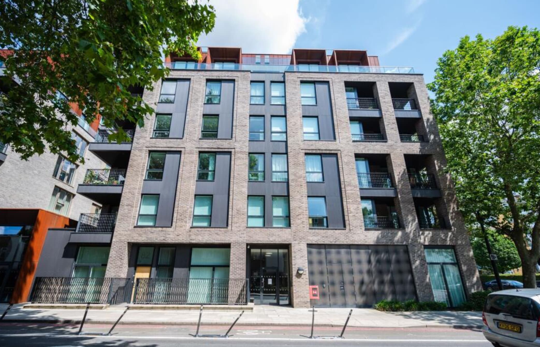 London Camden Town, UK | 2-Bedroom Apartment | Resale £595,000