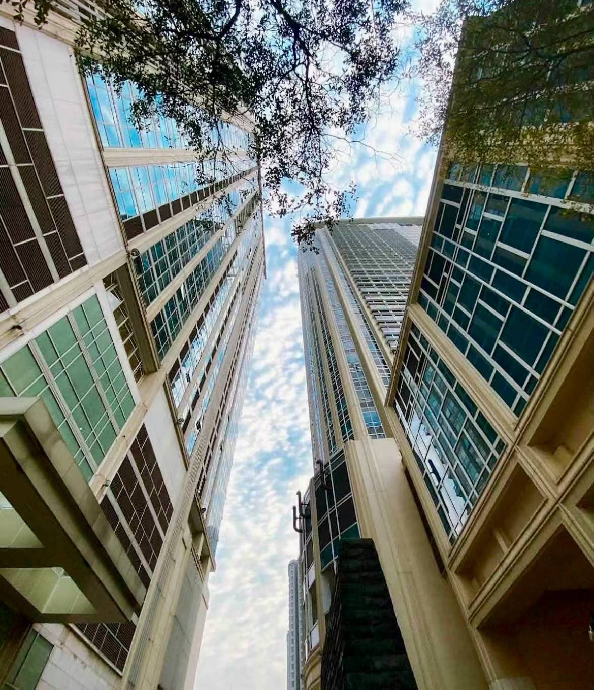 泰国曼谷 Ploen Chit 高层公寓｜3房4卫｜月租15万泰铢近天铁